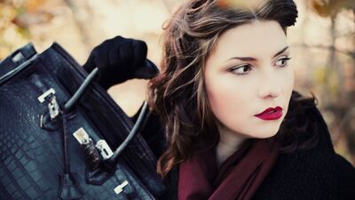 Omuzlardaki arzu nesneleri