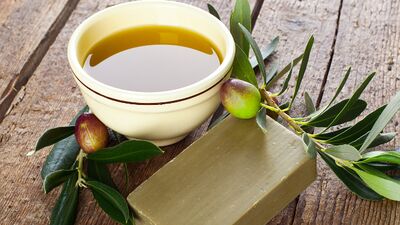 Ellerinize zeytinyağıyla bakım yapın!