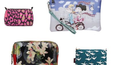 Rengarenk makyaj çantalarına bayılacaksınız