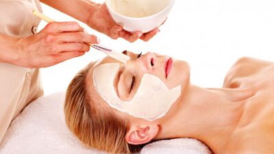 Yoğurt bu, cildi gerer mi gerer!