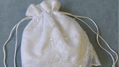 Avuç avuç altın dolu gelin keseleri...