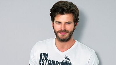 Kıvanç Tatlıtuğ 4 dakikada tezkere aldı