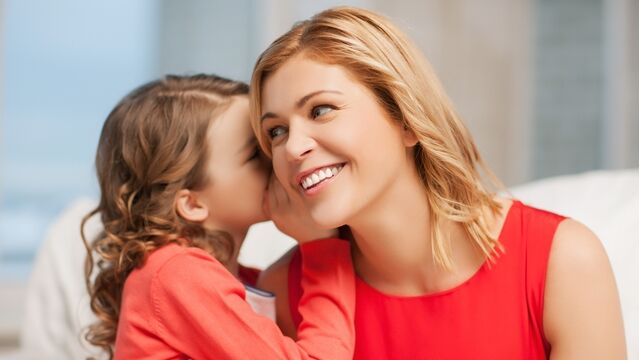 Kızıma adet göreceğini nasıl anlatmalıyım?