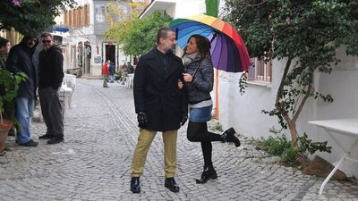 Doğa Rutkay: Anneannemle dedem işitme engelli