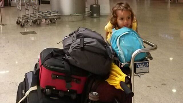 Çocukla uçak yolculuğu... (20 saat!)