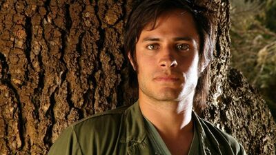 Ve karşımızda Gael García Bernal...