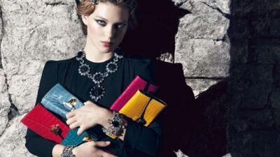 Şıklığınızı tamamlayacak küçük çantalar...