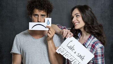 Evli kadın mutlu, evli erkek mutsuz...