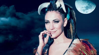 Özlem Tekin: Paraya göre şekil alıyoruz