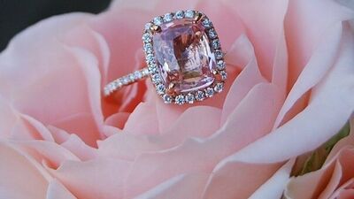 Pembe pırlanta modası...