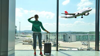 Uçak yolculuklarında bu kıyafetlerden uzak durun!