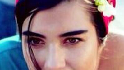 Tuba Büyüküstün'ün saç bantları...