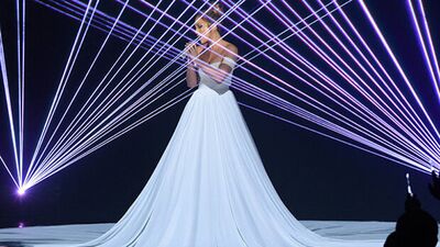 Jennifer Lopez büyüledi...