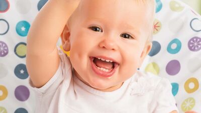 Aç ayıcık o çocuğa o yemeği yedirecek!