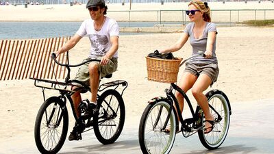 Bisikletli ünlüler...