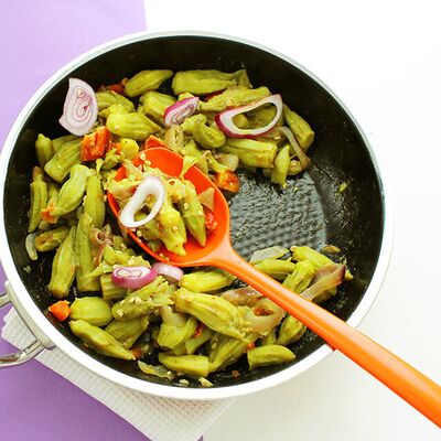 Baharatlı bamya sote