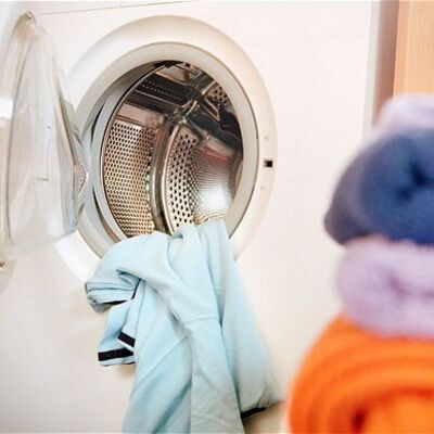 Yeni alınan kıyafetler önce yıkanmalı mı?