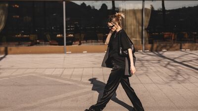 Kısa boylu kadınlar nasıl giyinmeli?