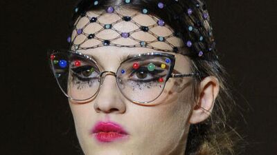 Paris Moda Haftası'nda dikkat çeken aksesuarlar