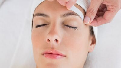 Saç köklerimden kaş yaptırdım çok mutluyum