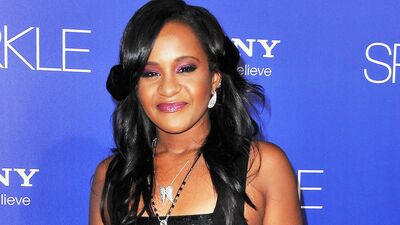 Whitney Houston'ın kızı Bobbi Kristina erken veda etti