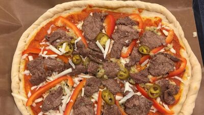 Köz patlıcanlı kolay pizza