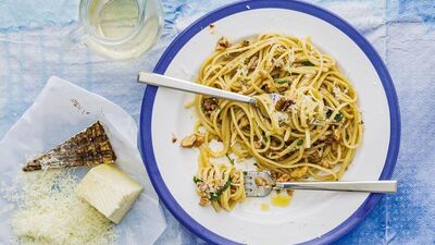 Cevizli ançüezli linguini