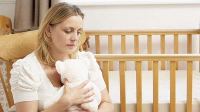 Doğum sonrası depresyonu mu annelik hüznü mü?