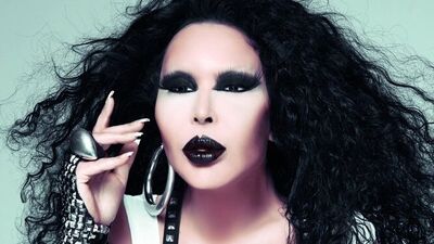 3700 liralık makyaj çantası