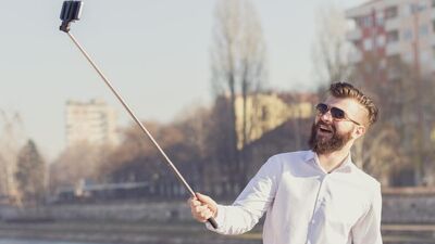 Selfie çekmeyi seven erkeklere dikkat