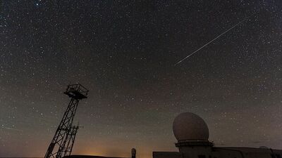 Gökyüzünde alev topları!