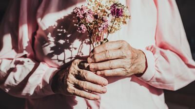 100 yaşındaki insanlardan değerli tavsiyeler 
