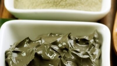 Yağlı cildi temizlemenin 5 doğal yolu