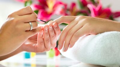 Ellerinizin genç görünmesini nasıl sağlarsınız?