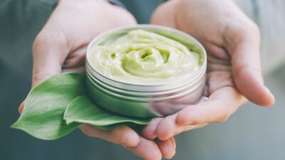 Yüz kreminizi kendiniz yapın