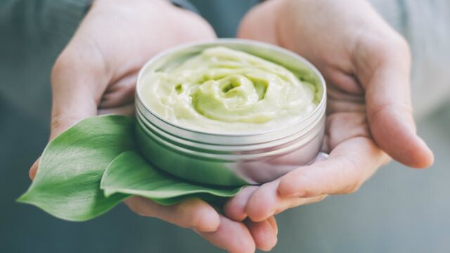 Yüz kreminizi kendiniz yapın