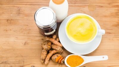 Her derde deva zerdeçal çayı