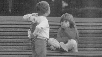 Çocuklar aşk hakkında konuşuyorlar