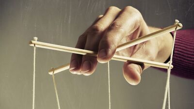 Köle olma ki kral gibi hissetmesin kimse