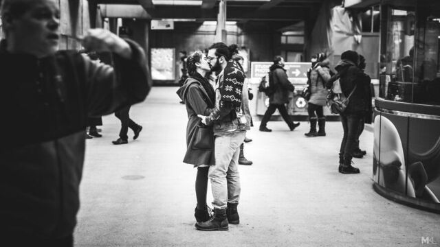 Sokakta aşk başkadır!