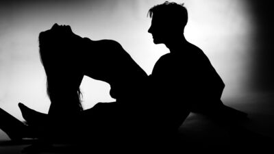 Bir ilişkiniz olmadığında yaptığınız 6 seks türü