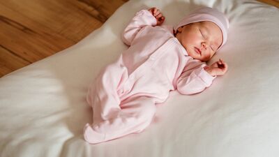  Bebekler için uyku tulumu nasıl seçilir?