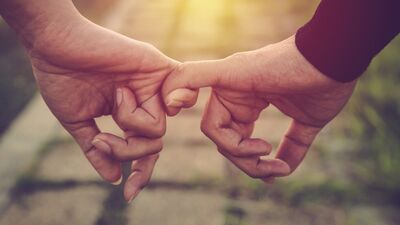 İlişkilerin gizli düşmanı: Bağımlılık