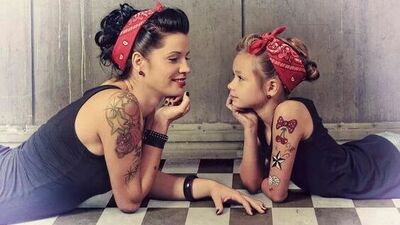 Dövmeli kadından anne olmaz diyenlere...