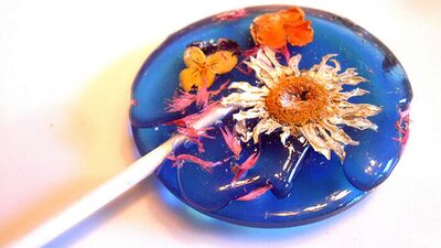 Çiçekli lolipop ister misiniz?