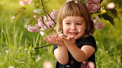 Bahar alerjileri erkek çocuklarda daha çok görülüyor