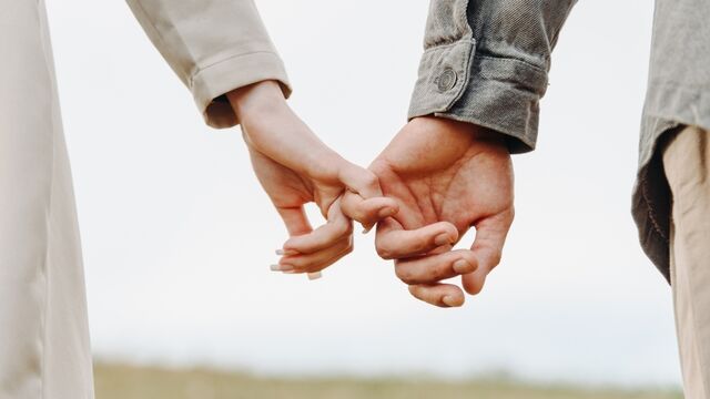 Acaba beni gerçekten seviyor mu?