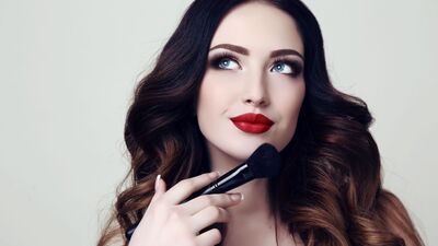 Mezuniyet balosu için makyaj tüyoları