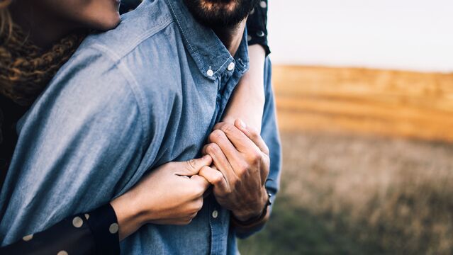 Doğru adamla birlikte olduğunuzun 18 işareti