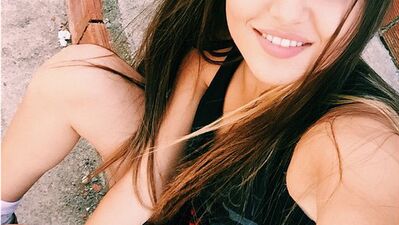 Hande Erçel Instagram'da neler paylaşıyor?